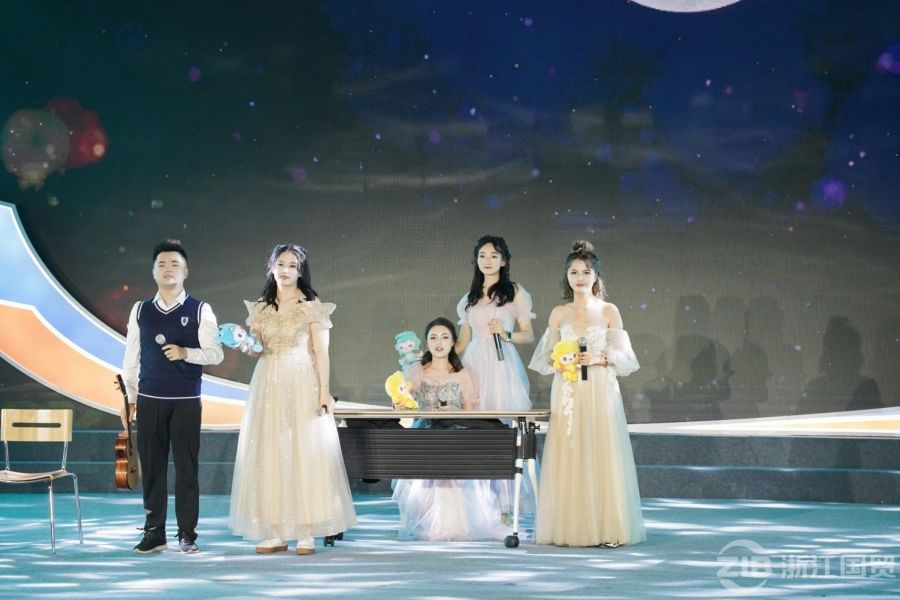 1664180289105275N3kh.jpg 節目8(盛夏的詩).jpg